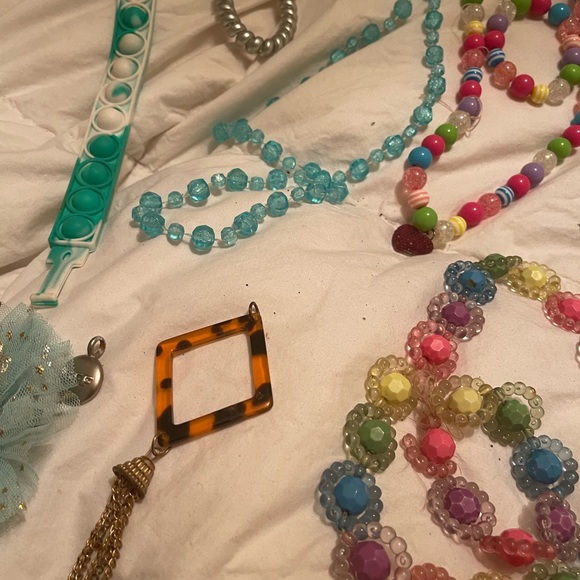 JEWELRY. LITTLE GIRLS - Picture 6 of 8